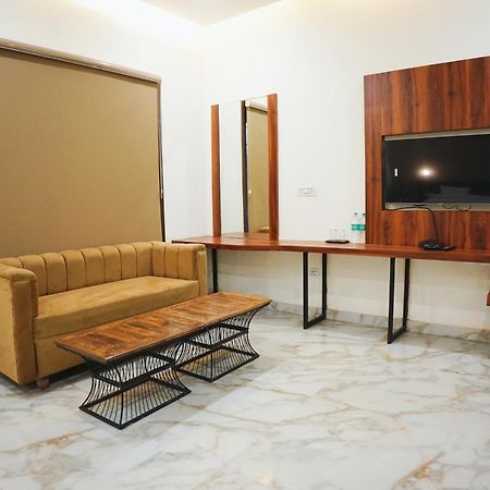 The Krati Resort And Convention Centre Bareli Zewnętrze zdjęcie